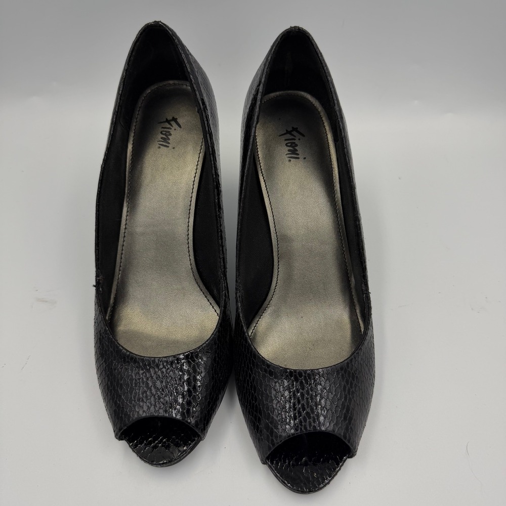 Fioni Women's 7.5 Black Snakeskin Print Peep Toe Stiletto Pumps High Heel Shoes